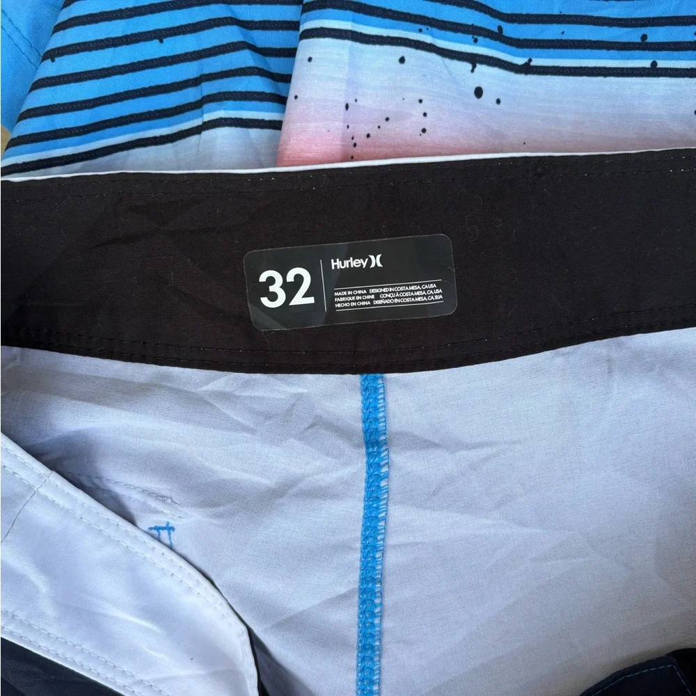 NWOT Hurley Men's Phantom Navy and Red Gradient Board Shorts, Size: 32